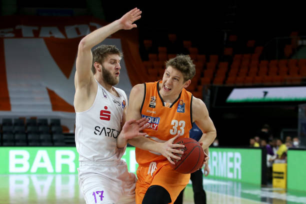 他不仅在球 他不仅在球